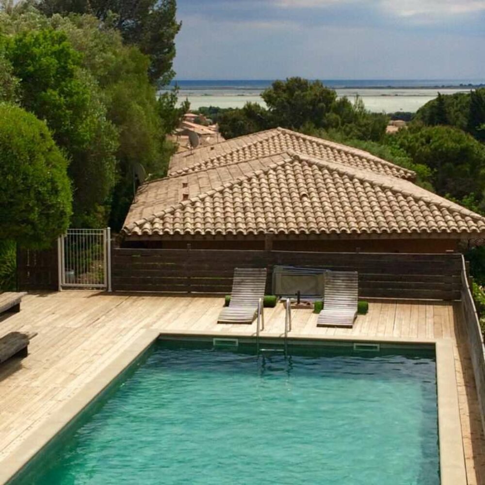 la-poussada-piscine-jardins-10 Vue d'ensemble de la Poussada